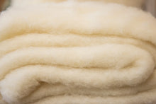 Load image into Gallery viewer, M42 Lyra Speaker Wool Inside

